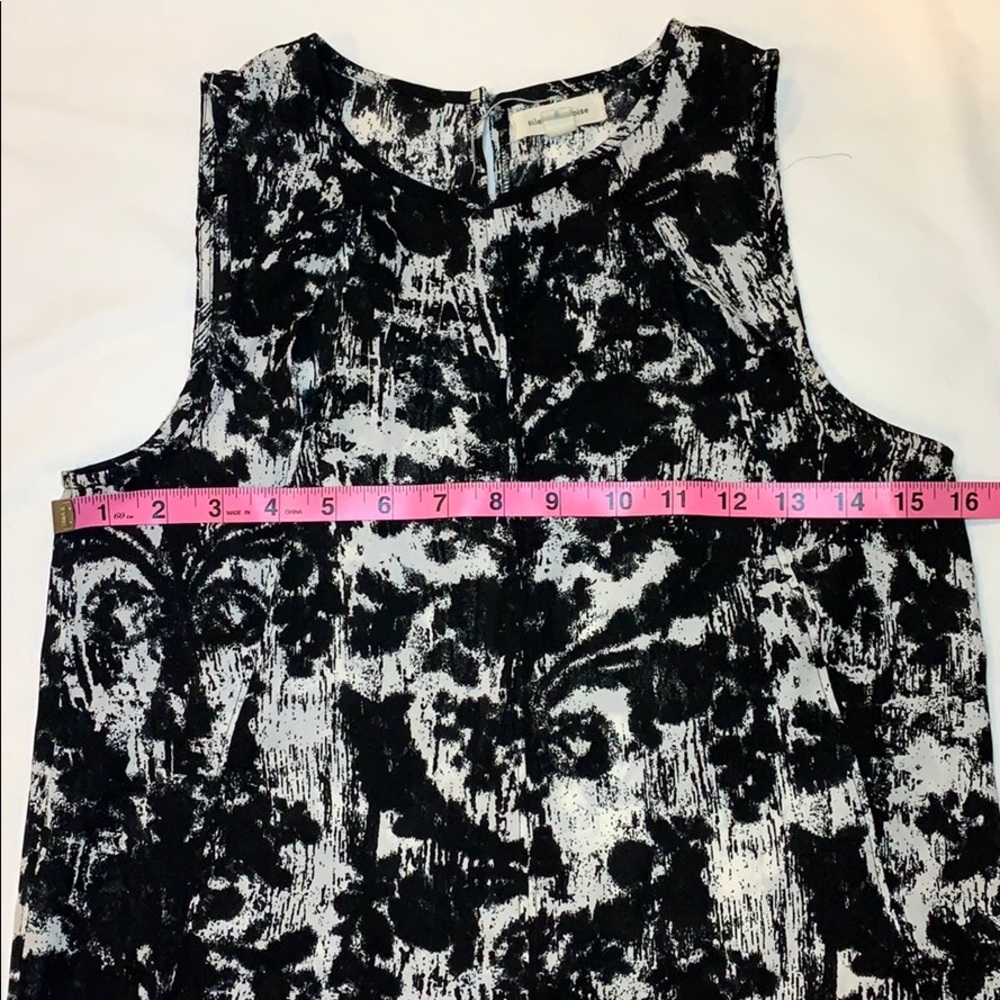 Silence and Noise Sleeveless Blouse - Picture 6 of 7